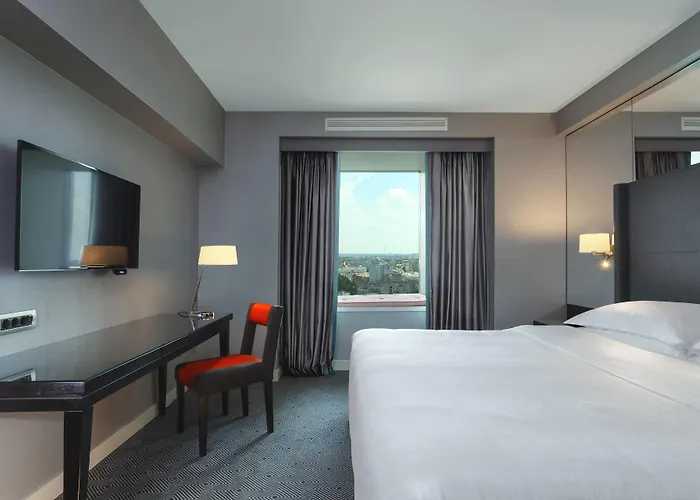 Sheraton ホテル 5*
