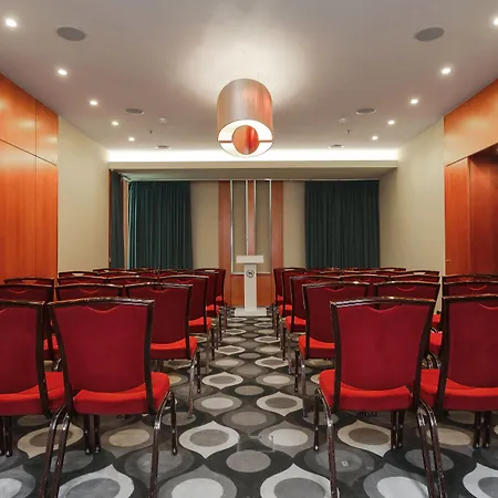 Готель Sheraton Бухарест